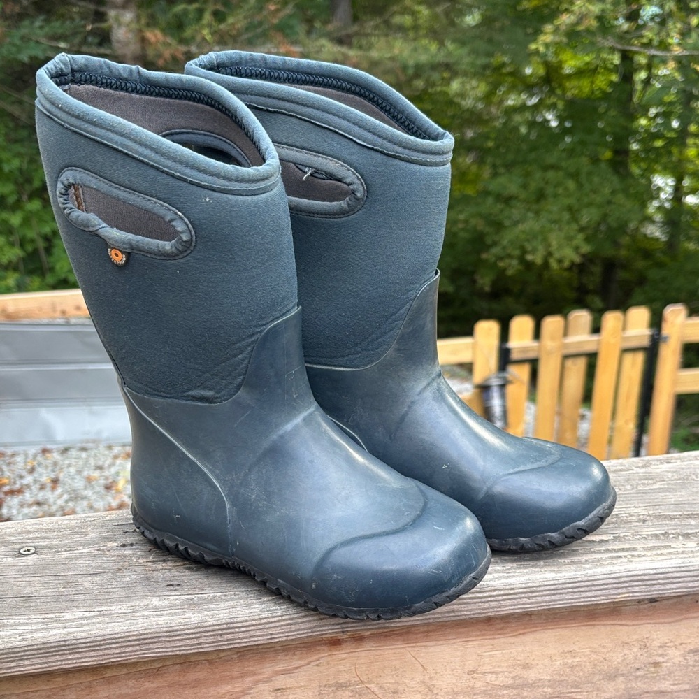 Bogs Kids Boots in dark blue